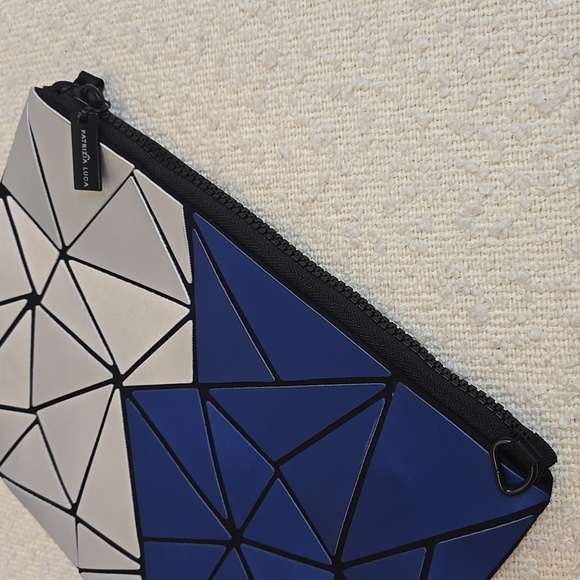 Patrizia Luca Blue White Geometric Zippered Bag Clutch - No Straps - Picture 3 of 5